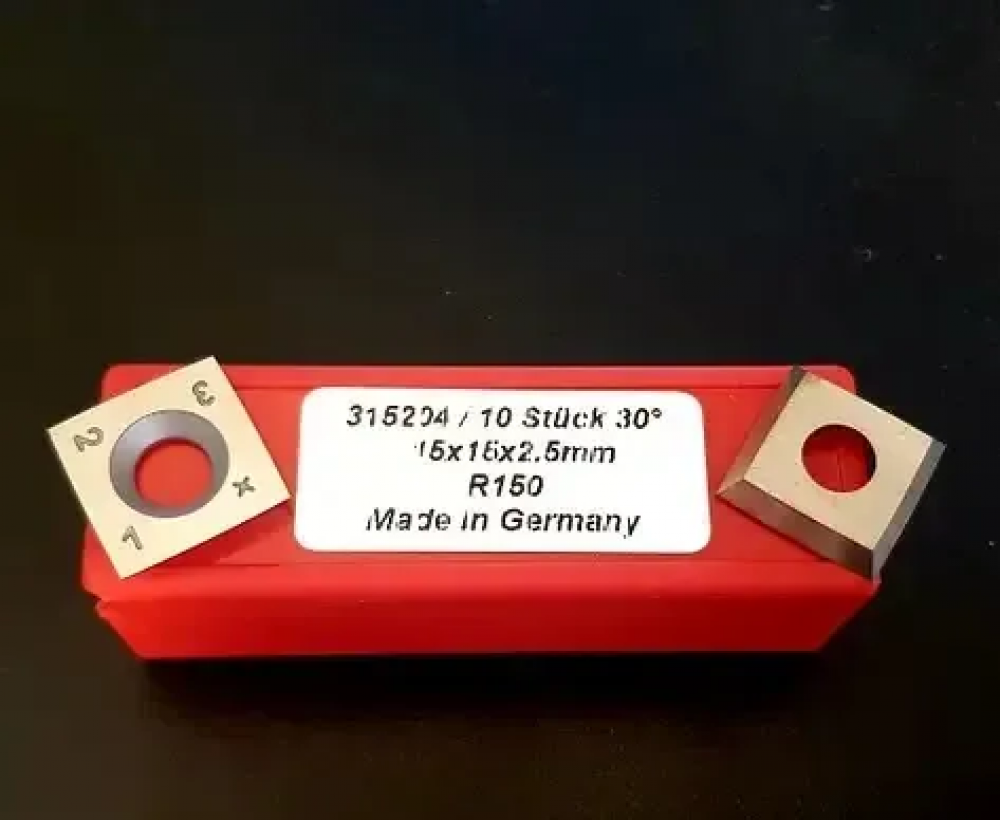 Нож поворотный HW: 15x15x2,5mm R=150 MG18 Jet